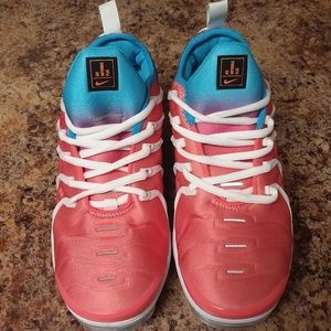 womem's nike vapor max plus size 7